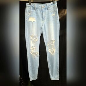 EUC American Eagle Outfitters Light Blue Ripped Skinny Jeans
